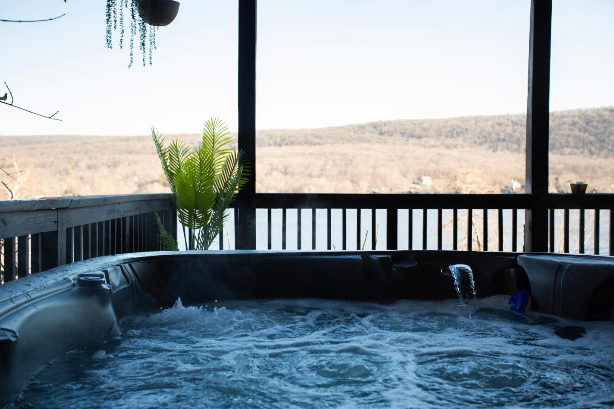 Lakeview House - Hot Tub - Firepit - Stunning Views - Spacious Deck - Cozy Living Room - Bar Greenwood Lake ภายนอก รูปภาพ