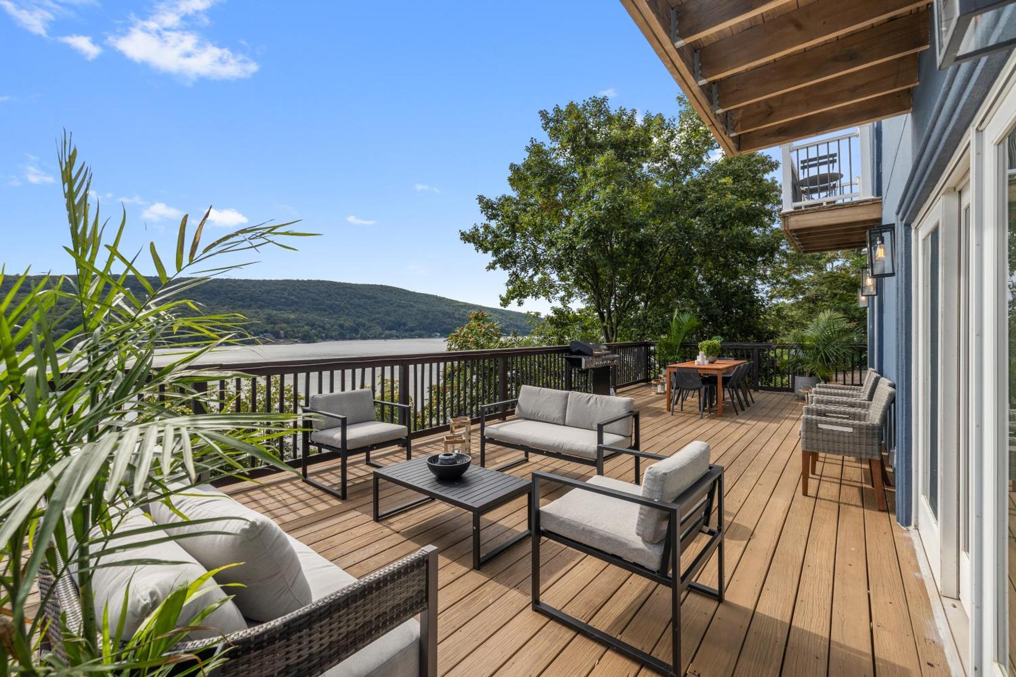 Lakeview House - Hot Tub - Firepit - Stunning Views - Spacious Deck - Cozy Living Room - Bar Greenwood Lake ภายนอก รูปภาพ