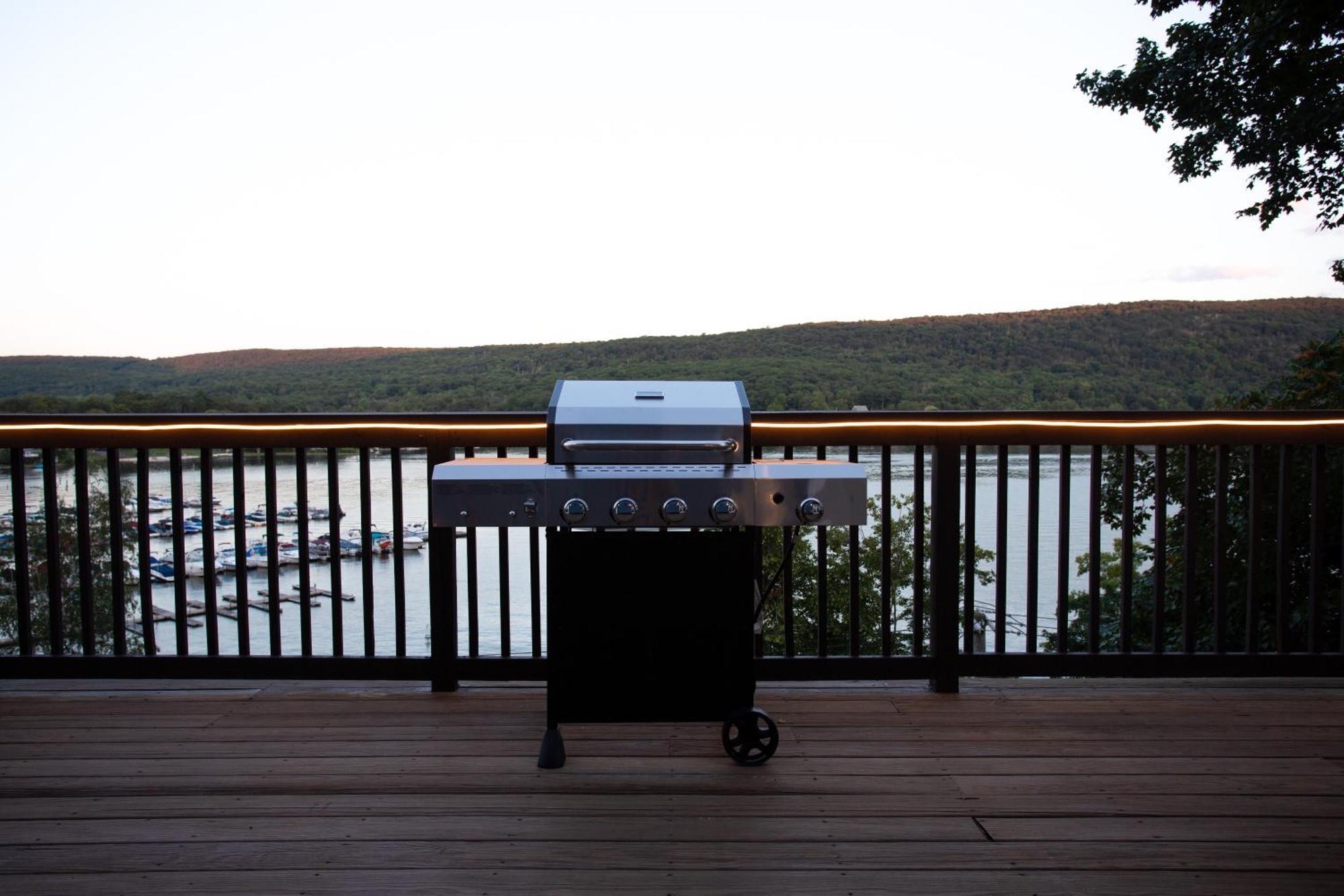 Lakeview House - Hot Tub - Firepit - Stunning Views - Spacious Deck - Cozy Living Room - Bar Greenwood Lake ภายนอก รูปภาพ
